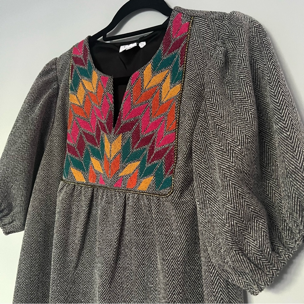 NWT NEW THML Gray Black White Herringbone Dress with Colorful Design Size M - Picture 9 of 11